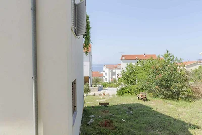 Ferienwohnung mit Klimaanlage und Balkon