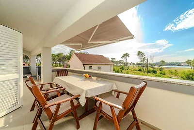 Geräumiges Apartment mit Meerblick in