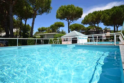 Ferienwohnung mit Garten und Klimaanlage