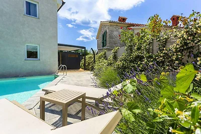 Villa mit Klimaanlage und Pool
