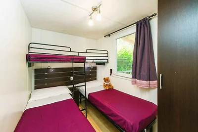 Mobilehome mit Klimaanlage und Holzveranda