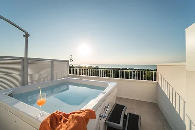 Ferienwohnung mit Klimaanlage und Whirlpool