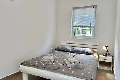 Ferienwohnung mit Klimaanlage und Balkon