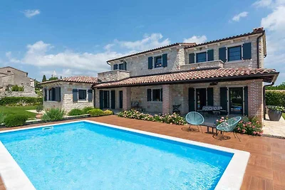 Villa mit Klimaanlage und Pool