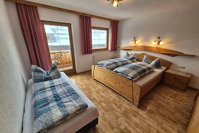 Ferienhaus mit Balkon und Garten