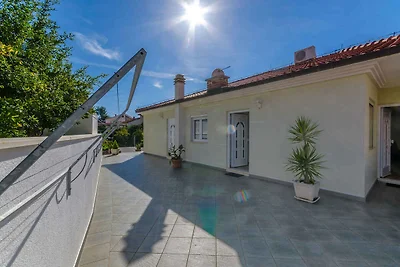 Gemütliche Unterkunft Palm Tree in Okrug