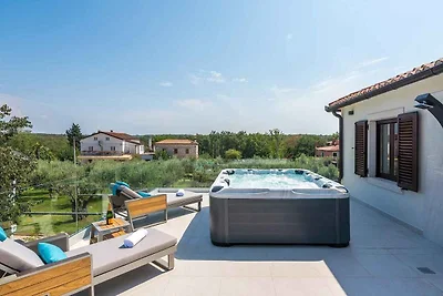 Villa mit beheiztem Pool, Whirlpool und Sauna