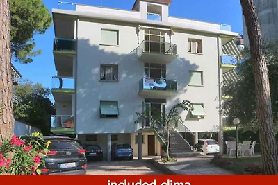 Ferienwohnung mit Klimaanlage und Balkon