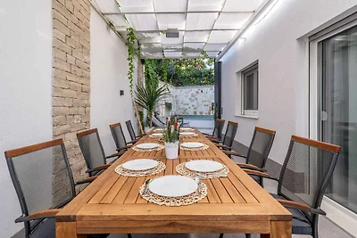 Ferienhaus mit Klimaanlage und Aussenpool