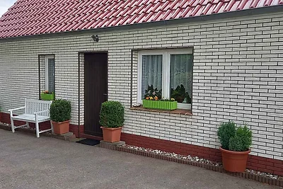 Bungalow mit Terrasse und Garten