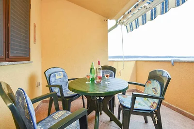 Ferienwohnung mit Balkon und Meerblick