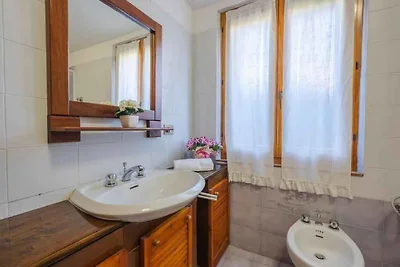 Ferienhaus im Grünen, bequem zu den Stränden