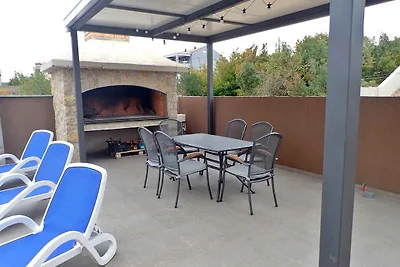 Moderne Unterkunft mit Privatpool in