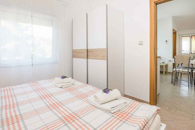 Ferienwohnung mit Balkon und Parkplatz
