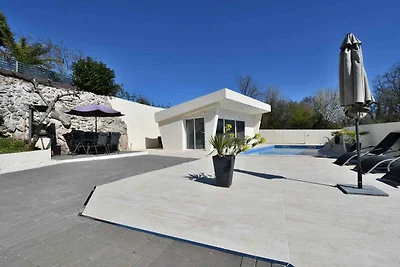 Luxuriöses Studio-Apartment mit eigenem Jacuz