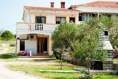 Ferienwohnung mit Terrasse und Klimaanlage