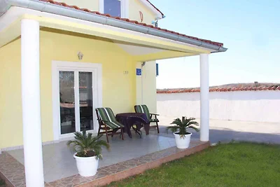 Ferienhaus mit Pool und Fitness
