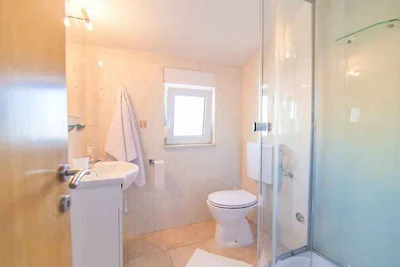 Apartment mit einem Schlafzimmer, Balkon und 