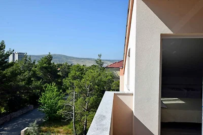 Studio mit Klimaanlage und Balkon