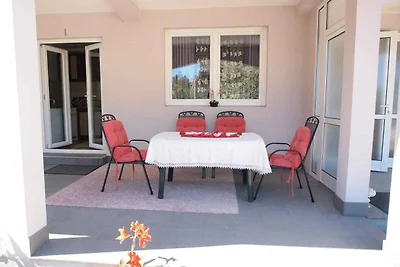 Erdgeschosswohnung mit Meerblick