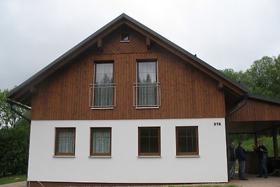 Ferienhaus mit Kamin im Skiegebiet Cerny Dul