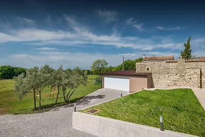 Ferienhaus mit Pool und Klimaanlage