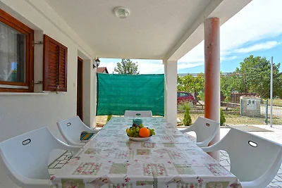 Ferienwohnung mit Klimaanlage und Terrasse