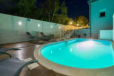 Ferienwohnung mit Terrasse und Aussenpool