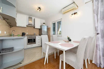 Ferienwohnung mit Klimaanlage und Meerblick