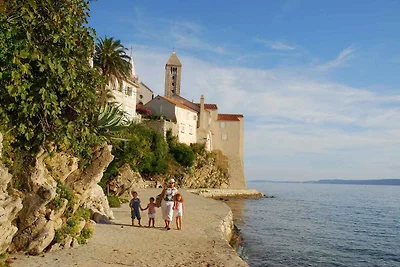 Zwei-Schlafzimmer Ferienwohnung nur 100 m vom