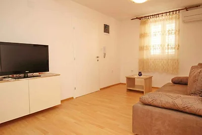 Ferienwohnung mit Terrasse und Klimaanlage