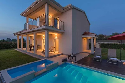 Villa mit Privatpool