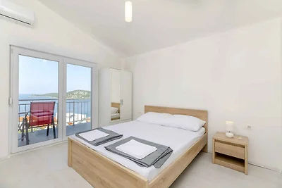 Appartamento Vacanza con famiglia Razanj