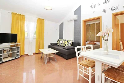 Ferienwohnung mit Klimaanlage und Balkon