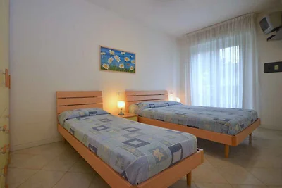 Ferienwohnung mit Klimaanlage und Balkon