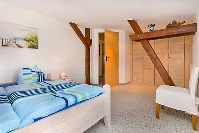 Ferienwohnung mit Terrasse und Garten