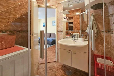 Ferienwohnung mit Terrasse, 500 m vom Meer