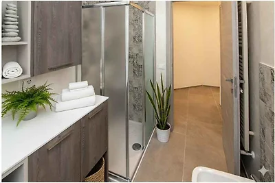 Ferienwohnung mit Klimaanlage und Balkon