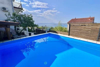 Ferienwohnung mit Meerblick und Pool