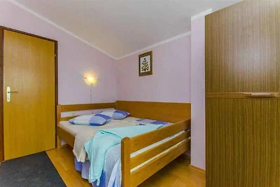 Ferienwohnung mit Klimaanlage, Balkon und