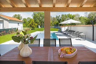Villa mit beheizbarem Pool & Whirlpool