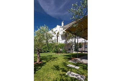 Ferienwohnung mit Balkon und Blick aufs Meer