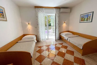 Studio mit Balkon und Pool