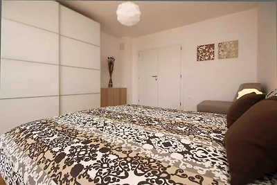 Ferienwohnung mit Terrasse und Klimaanlage