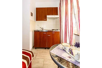 Studio mit Balkon und Klimaanlage