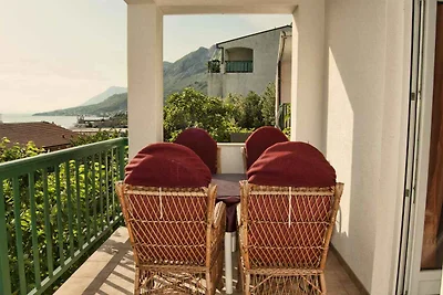 Ferienwohnung mit Balkon und Meerblick