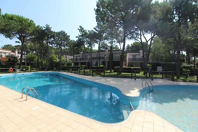 Ferienwohnung mit Terrasse und Pool