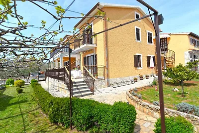 Ferienwohnung mit Garten und Grill