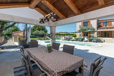 Villa mit Klimaanlage und Pool