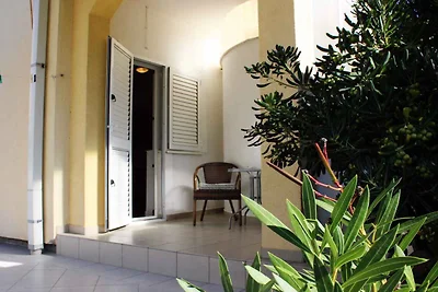 Studio mit Klimaanlage und Terrasse